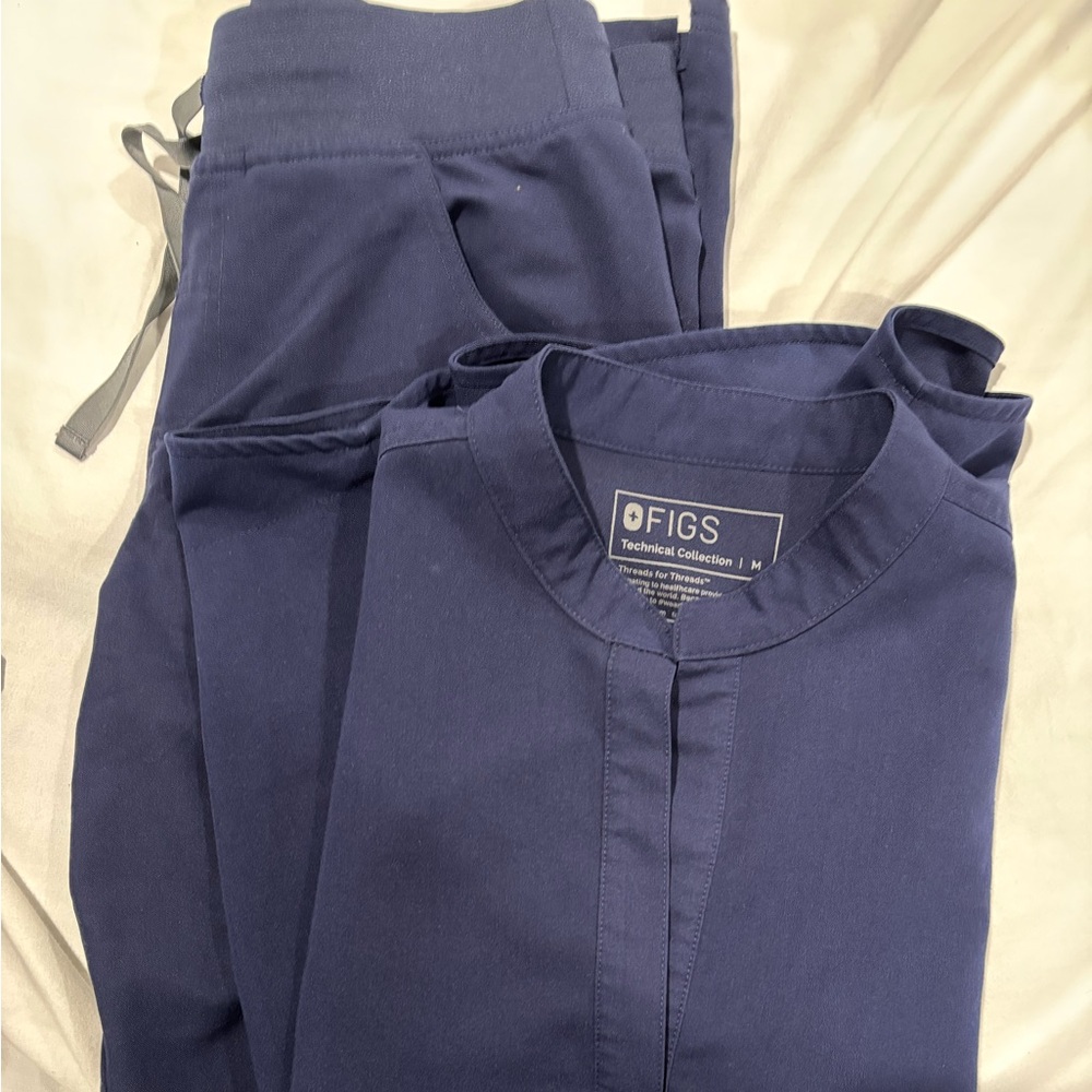 Figs Navy Scrub Set